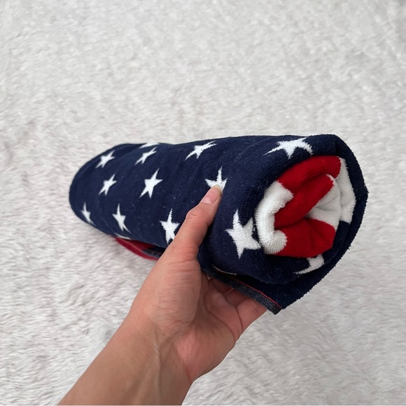 Stars and Stripes Holiday Beach Towel - Picture 3 of 8